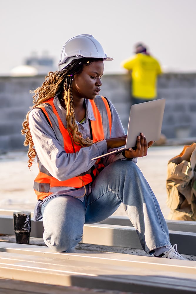 engineer-inspect-building-structure-technicians